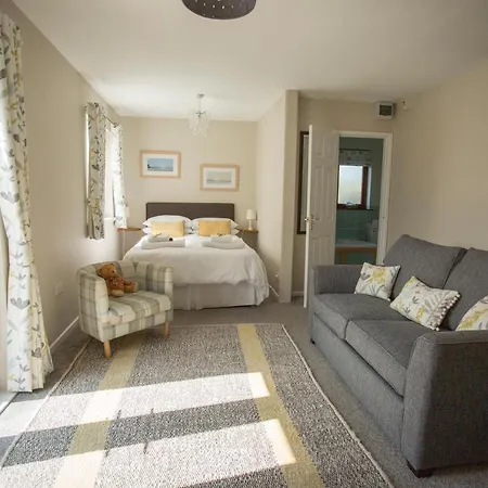 Pant-Y-Celyn Studio Apartment Aberaeron Exterior photo