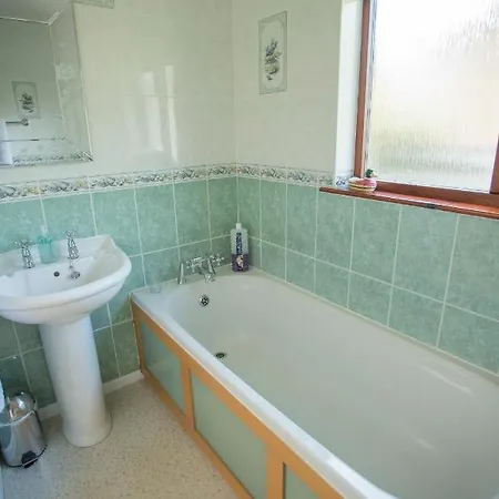 Pant-Y-Celyn Studio Apartment Aberaeron Exterior photo